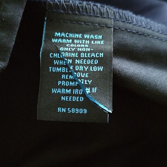 Roundtree & Yorke Performance no iron navy Work Play Dress Pants SZ 38x32 NWOT - Picture 3 of 5